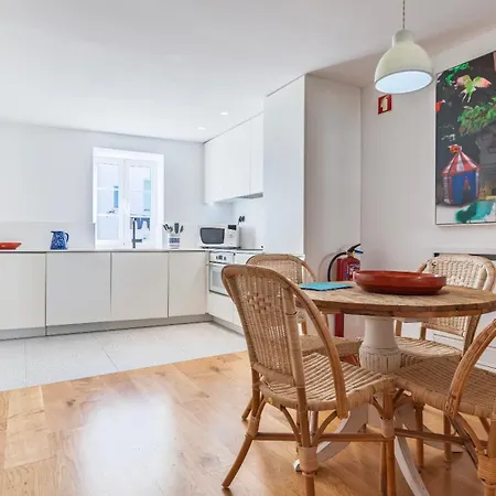 1bdr With Terrace And View By Lovelystay Lissabon
