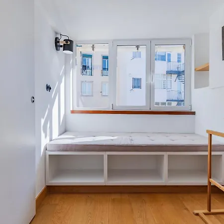 1bdr With Terrace And View By Lovelystay *